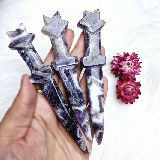 Cord Cutting Crystal Dagger - Chevron Amethyst