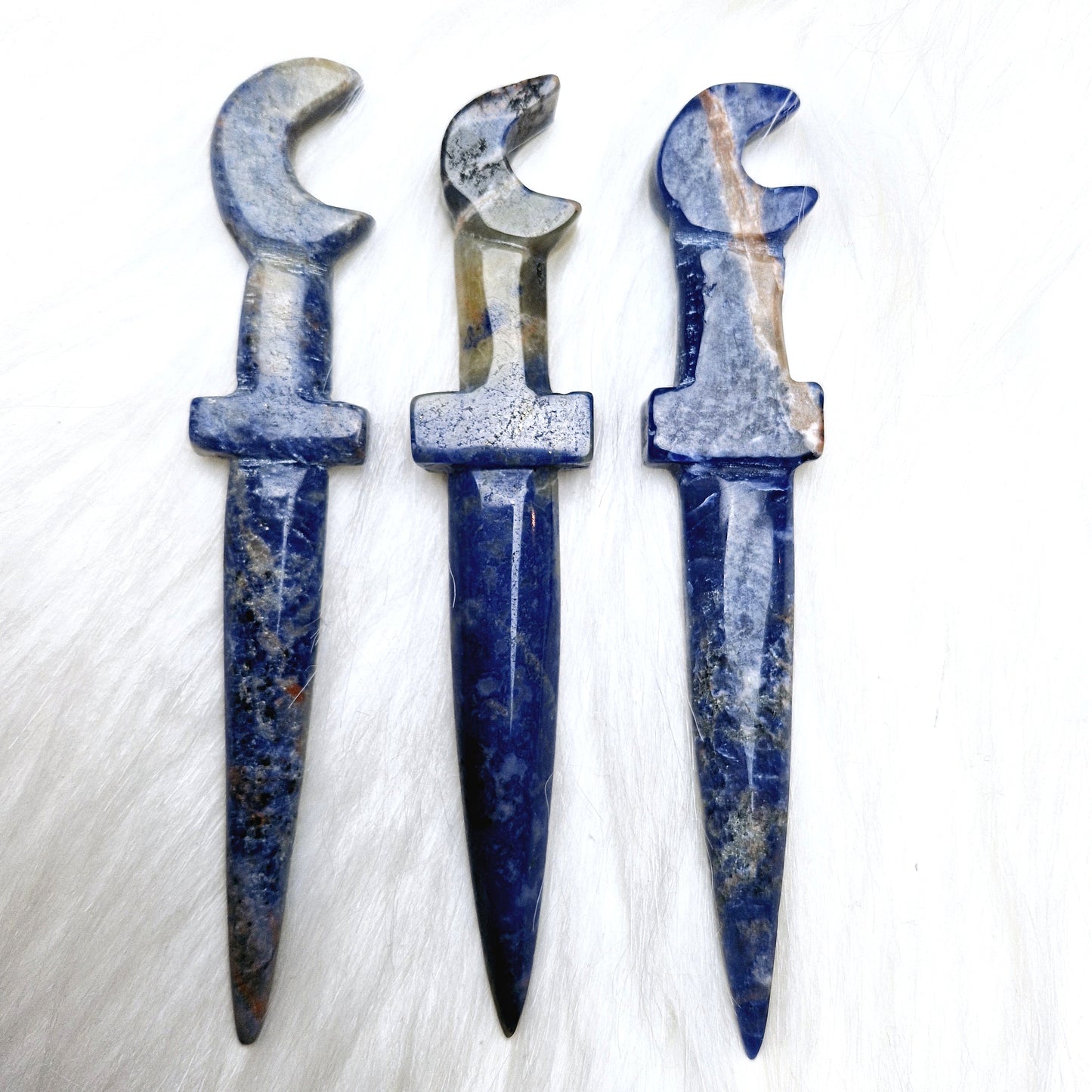 Cord Cutting Crystal Dagger - Sodalite