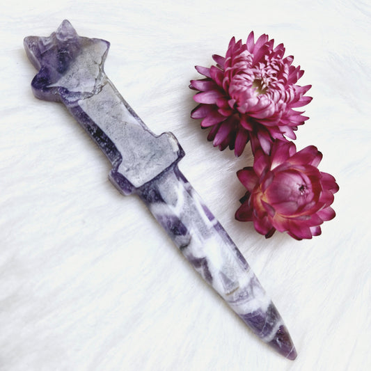 Cord Cutting Crystal Dagger - Chevron Amethyst